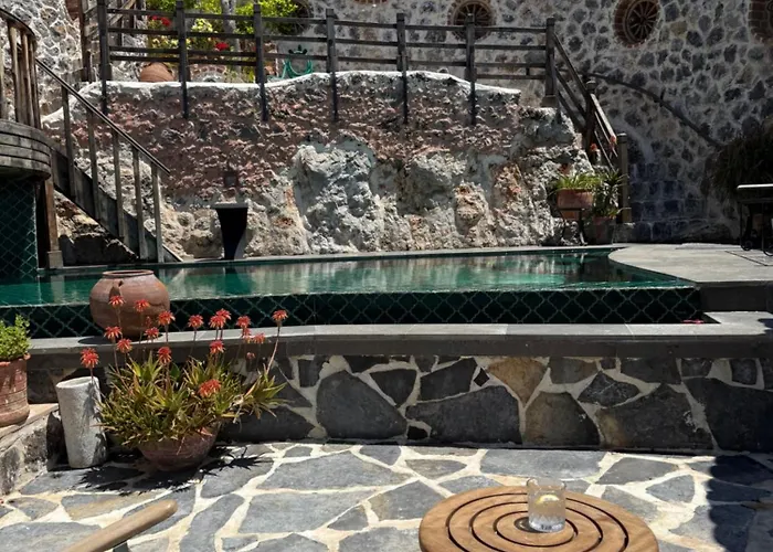 Vilă Luxury Stone With Salt Water Pool And Jacuzzi *